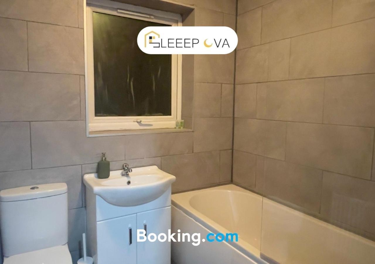 Premium Offers L Last-minute Escape L Luxury & Spacious 2 Bedroom Flat Families Business Relocation Sleepova Short Lets & Serviced Apartamento *